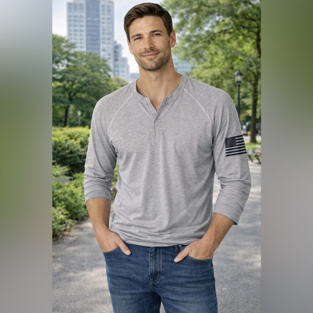 Under Armour Men's Gray 3/4 Sleeve Shirt with Flag Detail